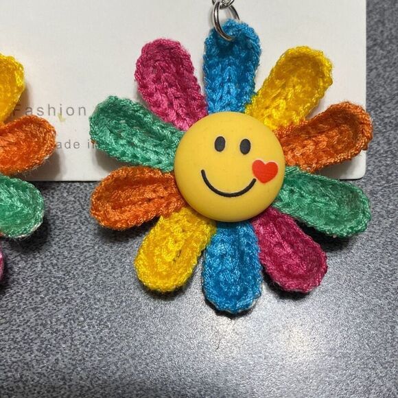 New Smiley Face colorful dangle earrings boho rainbow - Picture 3 of 7